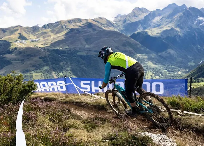 Casa vacanze Maison D’exception 8 Pers Avec Wifi, Garage Sécurisé Et Linge Inclus Près De - Fr-1-695-47 Loudenvielle